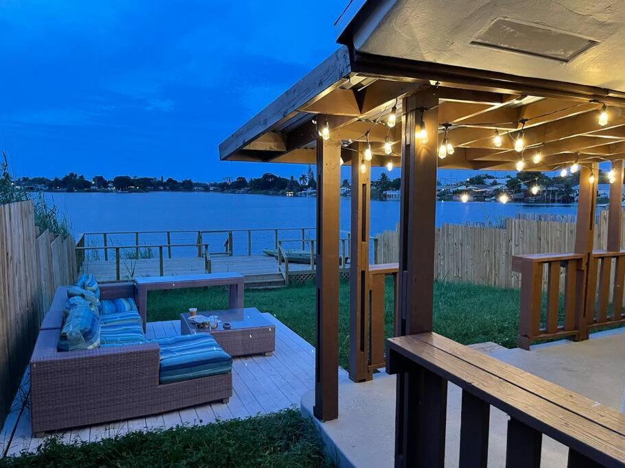 פורט לודרדייל Supervilla - Lakefront - Sunsets, Kayaks, Grill מראה חיצוני תמונה