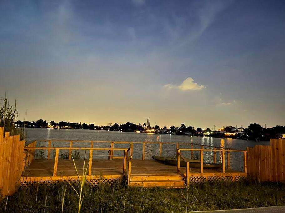 פורט לודרדייל Supervilla - Lakefront - Sunsets, Kayaks, Grill מראה חיצוני תמונה